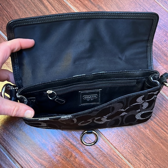 Coach purse and matching card case - Picture 3 of 4